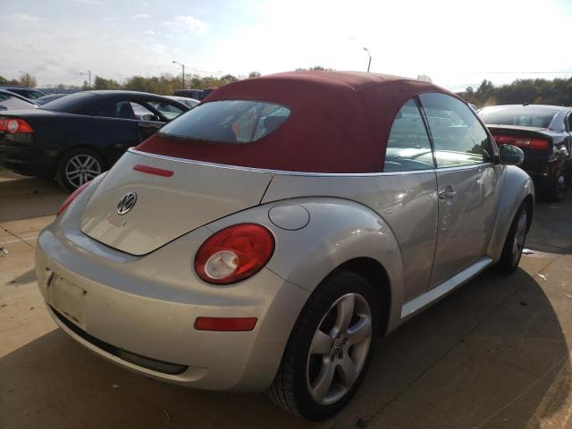 3VWSF31Y29M410948 - 2009 VOLKSWAGEN NEW BEETLE SILVER photo 4