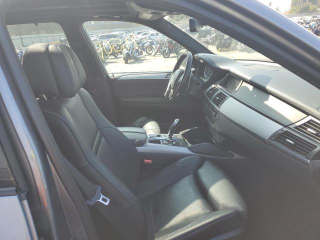 5YMGY0C5XCLK27902 - 2012 BMW X5 M SILVER photo 5