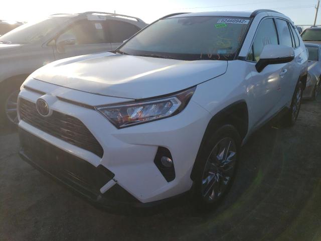 JTMC1RFV5KD003005 - 2019 TOYOTA RAV4 XLE P WHITE photo 2