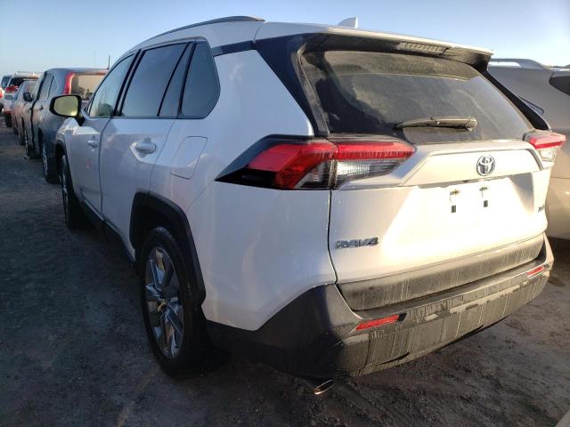 JTMC1RFV5KD003005 - 2019 TOYOTA RAV4 XLE P WHITE photo 3