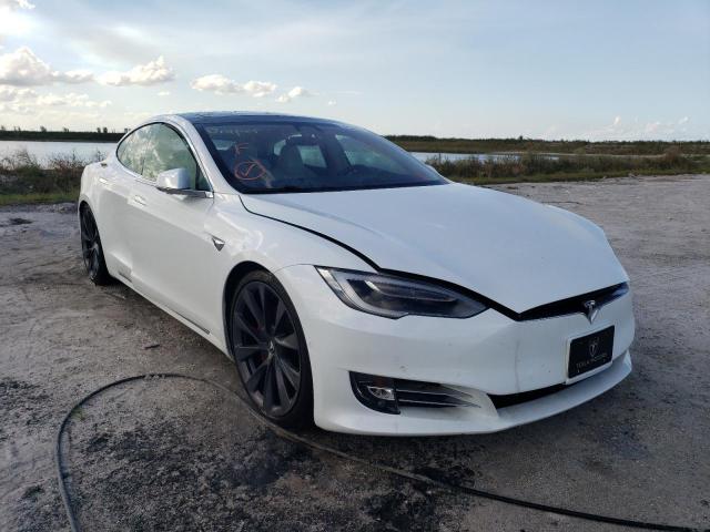 5YJSA1E44JF237276 - 2018 TESLA MODEL S თეთრი ფოტო 1