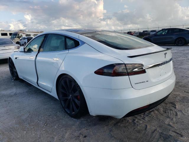 5YJSA1E44JF237276 - 2018 TESLA MODEL S თეთრი ფოტო 3