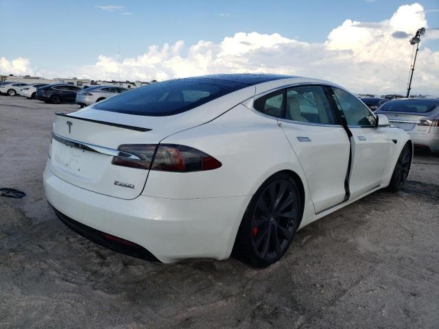 5YJSA1E44JF237276 - 2018 TESLA MODEL S თეთრი ფოტო 4