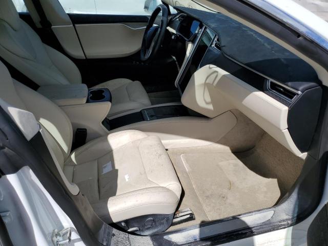 5YJSA1E44JF237276 - 2018 TESLA MODEL S თეთრი ფოტო 5