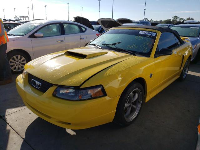 1FAFP45XX4F111425 - 2004 FORD MUSTANG GT YELLOW photo 2