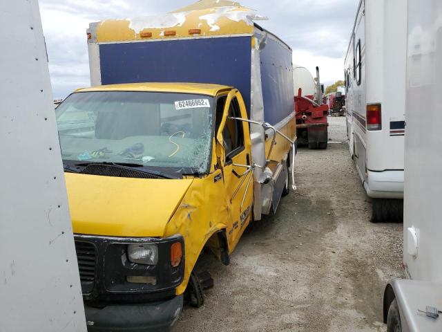 1GDHG31R7V1042725 - 1997 GMC SAVANA CUT YELLOW photo 2