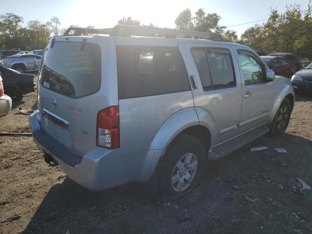 5N1AR18WX5C713725 - 2005 NISSAN PATHFINDER SILVER photo 4