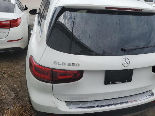 W1N4M4GB0MW151761 - 2021 MERCEDES-BENZ GLB 250 WHITE photo 3