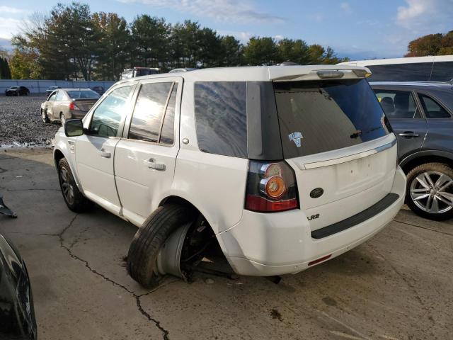 SALFR2BG3EH384802 - 2014 LAND ROVER LR2 HSE WHITE photo 3