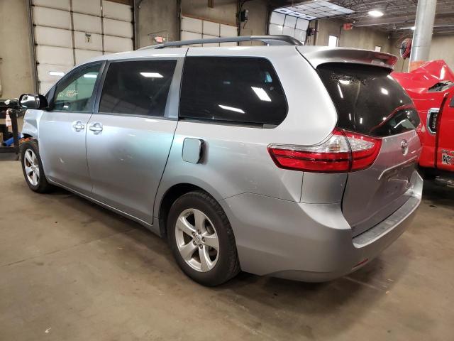 5TDKK3DC3GS752940 - 2016 TOYOTA SIENNA LE SILVER photo 3