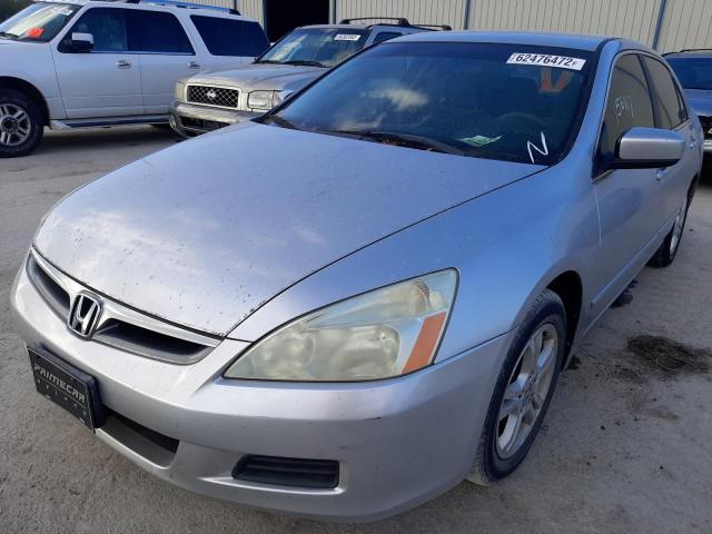 1HGCM56346A123580 - 2006 HONDA ACCORD SE SILVER photo 2