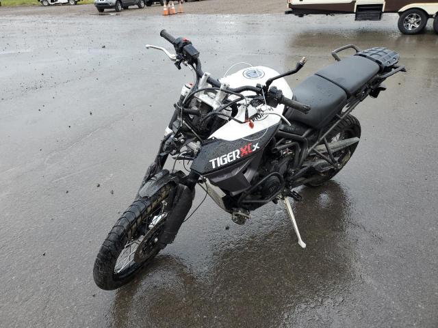 SMTE07BF0GT733059 - 2016 TRIUMPH MOTORCYCLE TIGER 800X BLACK photo 2
