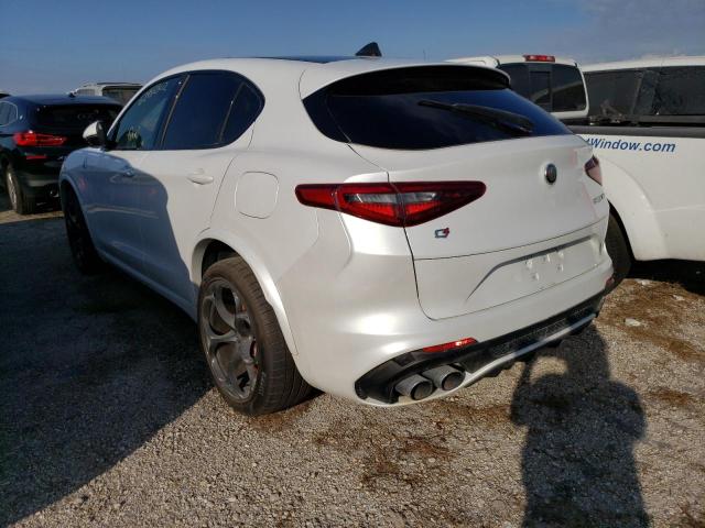 ZASFAKEV8J7C28562 - 2018 ALFA ROMEO STELVIO QU WHITE photo 3