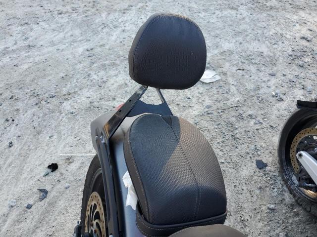 5VPFTB009H3000667 - 2017 VICTORY MOTORCYCLES OCTANE GRAY photo 6