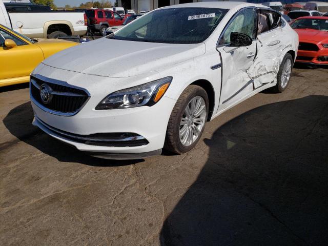 1G4ZP5SZ0JU121564 - 2018 BUICK LACROSSE E WHITE photo 2