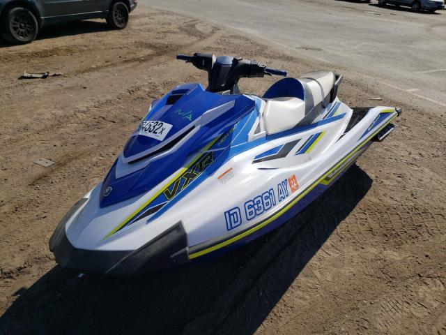 YAMA0640B919 - 2019 YAMAHA VXR WHITE photo 2