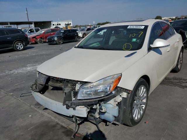 2G4GR5EK1C9154525 - 2012 BUICK REGAL WHITE photo 2