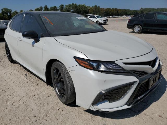 4T1KZ1AK4MU054948 - 2021 TOYOTA CAMRY TRD WHITE photo 1