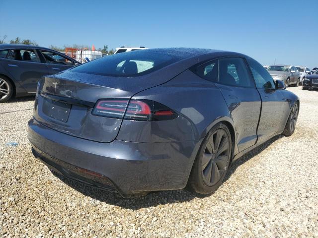 5YJSA1E50NF476340 - 2022 TESLA MODEL S ნაცრისფერი ფოტო 4