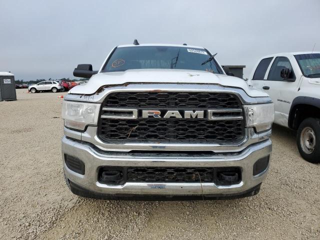 3C63R2GJ0NG261684 - 2022 RAM 3500 TRADE WHITE photo 5