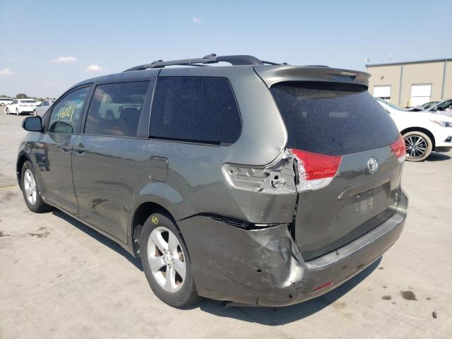 5TDKK3DC9BS135406 - 2011 TOYOTA SIENNA LE  photo 3