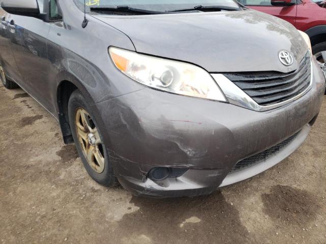 5TDKK3DC6CS222116 - 2012 TOYOTA SIENNA LE GRAY photo 9