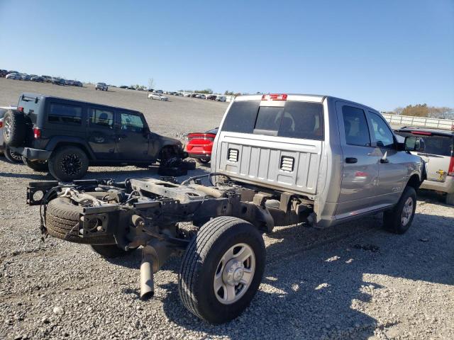 3C63R3GJXKG542036 - 2019 RAM 3500 TRADE GRAY photo 4