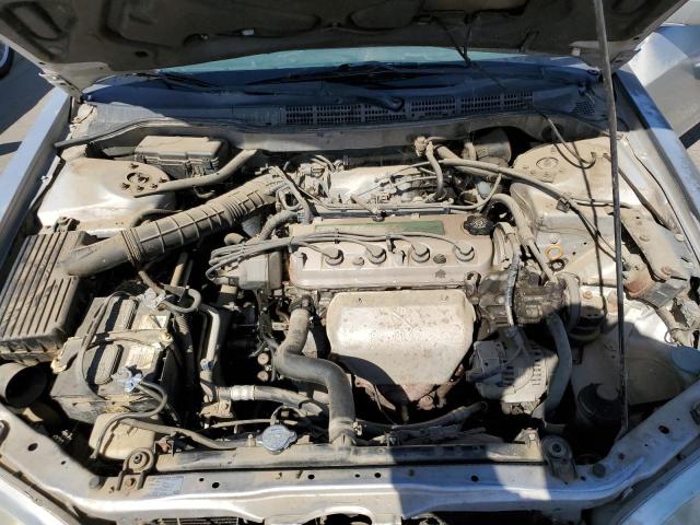 1HGCG3269YA022338 - 2000 HONDA ACCORD LX SILVER photo 7