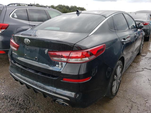 5XXGU4L12LG415841 - 2020 KIA OPTIMA EX BLACK photo 4