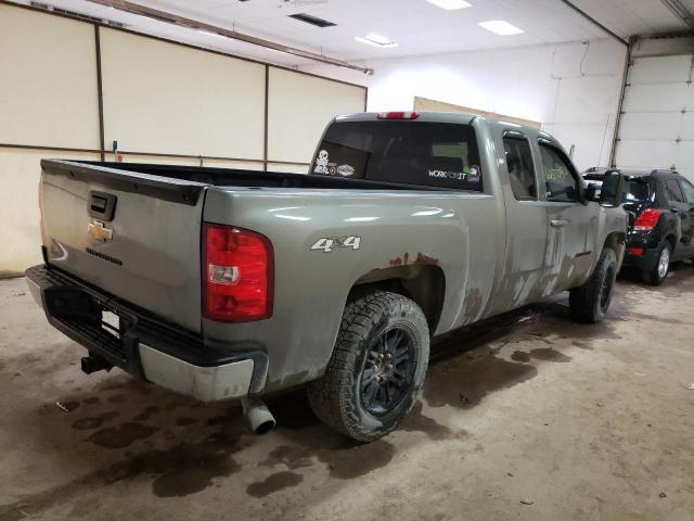 1GCRKSE74CZ246388 - 2012 CHEVROLET 1500 SILVE GRAY photo 4