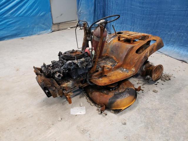 62571962 - 2010 CUB LAWN MOWER BURN photo 2