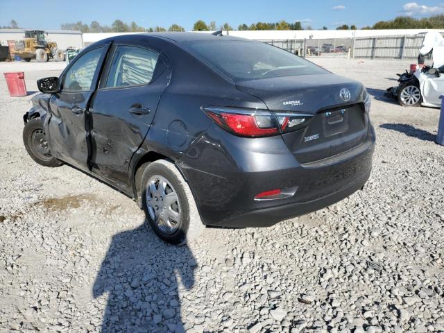 3MYDLBYV8KY509137 - 2019 TOYOTA YARIS L GRAY photo 3