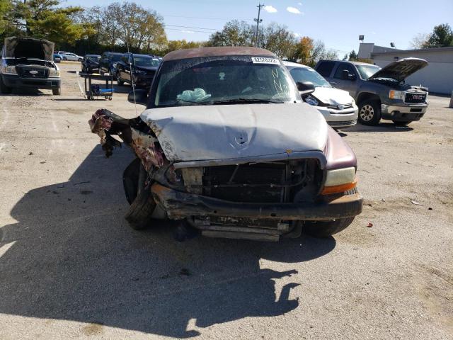 1B7GG16X12S695875 - 2002 DODGE DAKOTA BAS RED photo 9