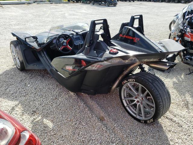 57XAAPFA6H8120996 - 2017 POLARIS SLINGSHOT BLACK photo 3