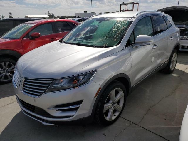 5LMCJ1C9XJUL21475 - 2018 LINCOLN MKC PREMIE SILVER photo 2