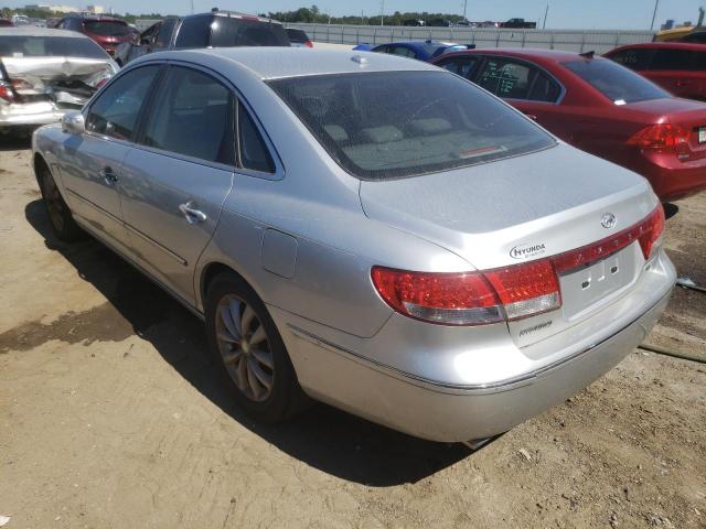 KMHFC46F08A255365 - 2008 HYUNDAI AZERA SE SILVER photo 3