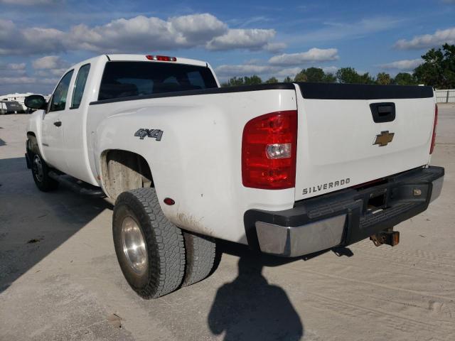 1GCJK39K27E598903 - 2007 CHEVROLET silverado WHITE photo 2