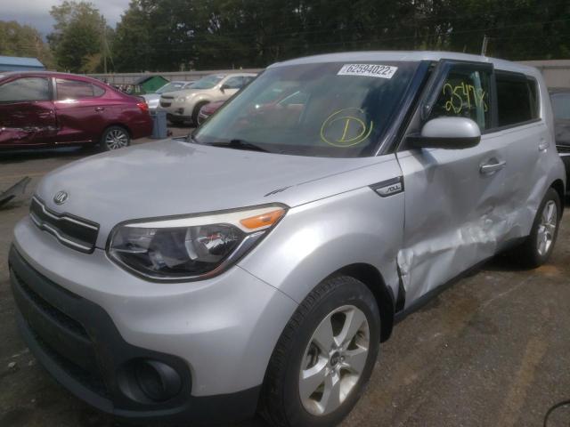 KNDJN2A27J7511151 - 2018 KIA SOUL SILVER photo 2