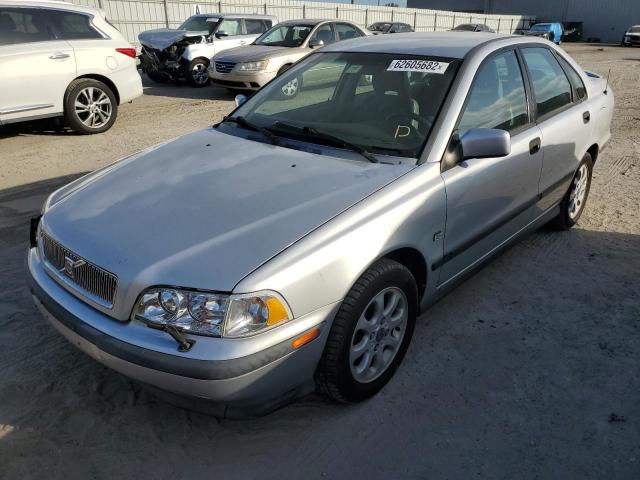 YV1VS2557YF504189 - 2000 VOLVO S40 SILVER photo 2