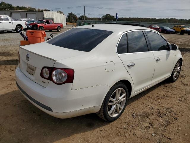 3VWEF71KX7M064208 - 2007 VOLKSWAGEN JETTA WOLF WHITE photo 4