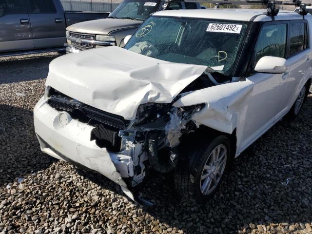 JTLZE4FEXFJ078568 - 2015 TOYOTA SCION XB Beyaz fotoğraf 9