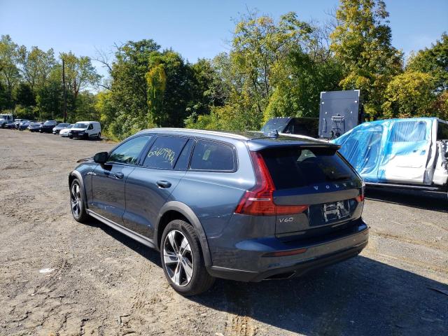 YV4102WKXL1045001 - 2020 VOLVO V60 CROSS BLUE photo 3