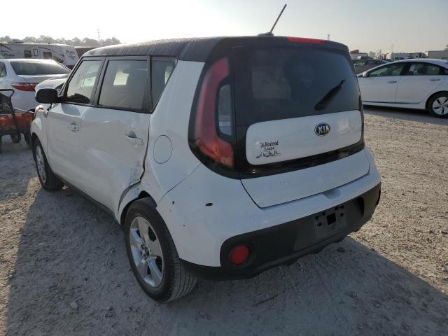 KNDJN2A29J7546855 - 2018 KIA SOUL WHITE photo 3