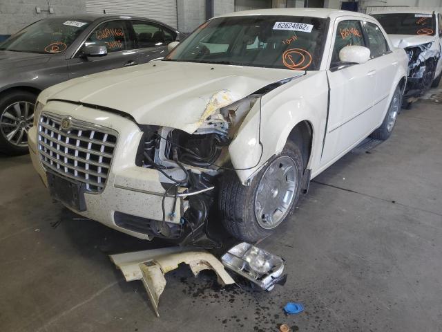 2C3AA53G55H176072 - 2005 CHRYSLER 300 TOURIN CREAM photo 2