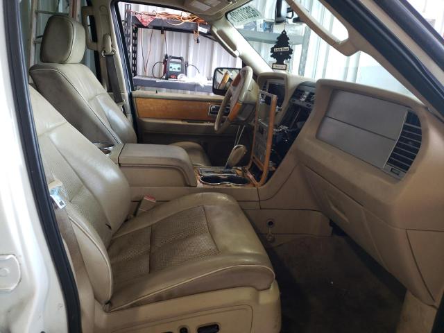 5LMFU285X8LJ15704 - 2008 LINCOLN NAVIGATOR თეთრი ფოტო 5
