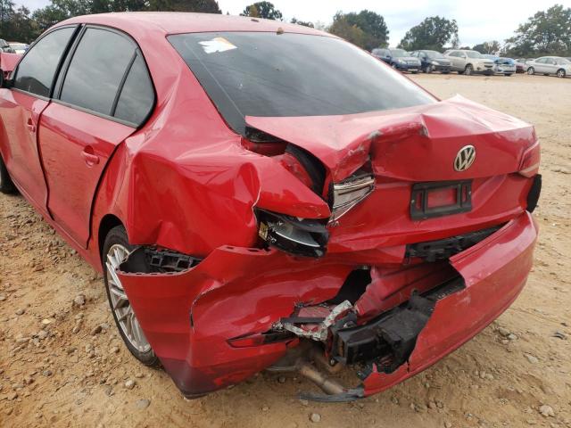 3VW2K7AJ8FM403875 - 2015 VOLKSWAGEN JETTA BASE RED photo 9