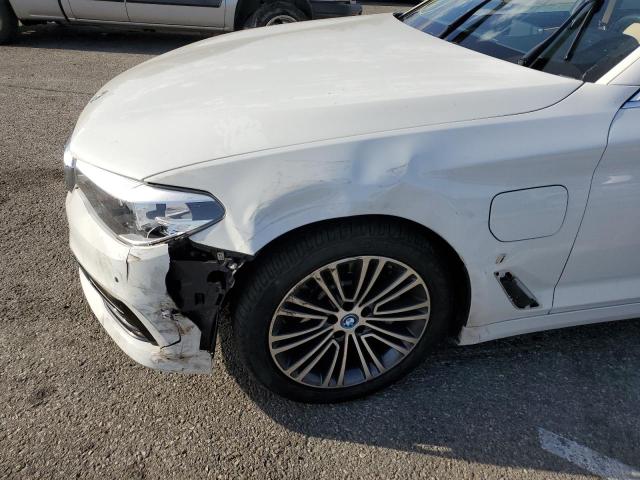 WBAJA9C5XKB388260 - 2019 BMW 530E WHITE photo 9