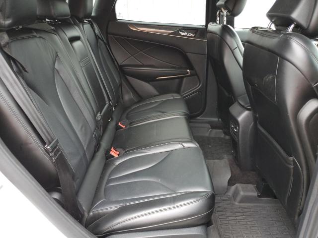 5LMCJ2C96JUL05022 - 2018 LINCOLN MKC SELECT WHITE photo 6