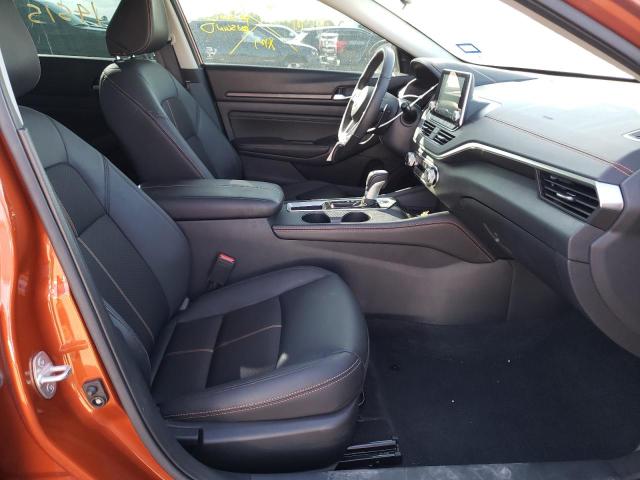 1N4BL4CV9MN381361 - 2021 NISSAN ALTIMA SR ORANGE photo 5