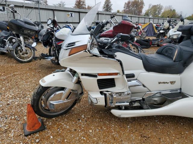 1HFSC2202VA901337 - 1997 HONDA GL1500 A/2 WHITE photo 9